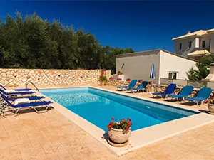 cleaning-pool-decks